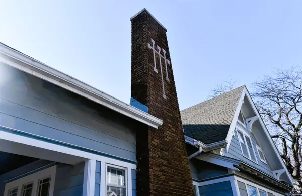 1165 SW College AVE, Topeka, KS 66604