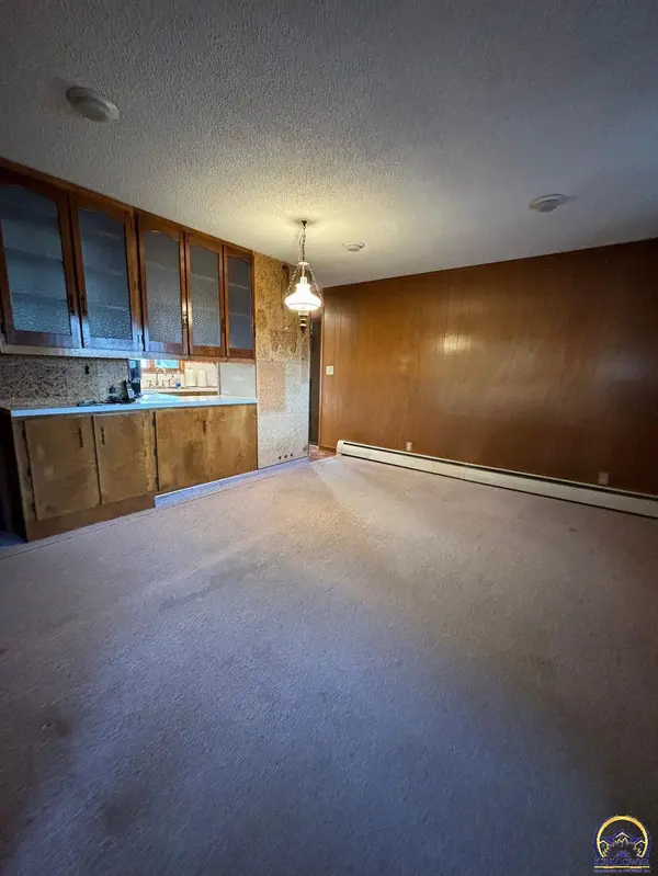 301 Poplar ST, Winchester, KS 66097