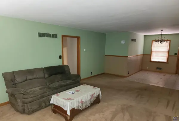 104 Elk ST, Seneca, KS 66538