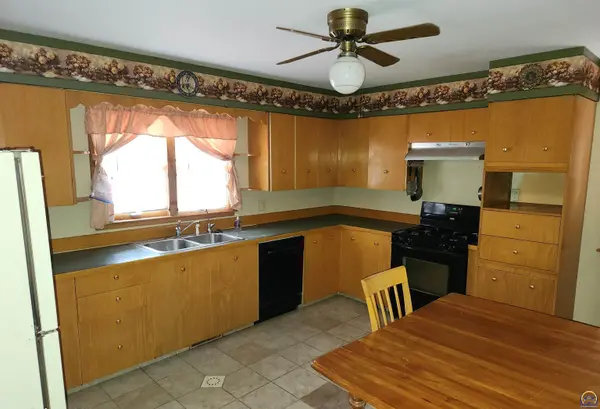 104 Elk ST, Seneca, KS 66538