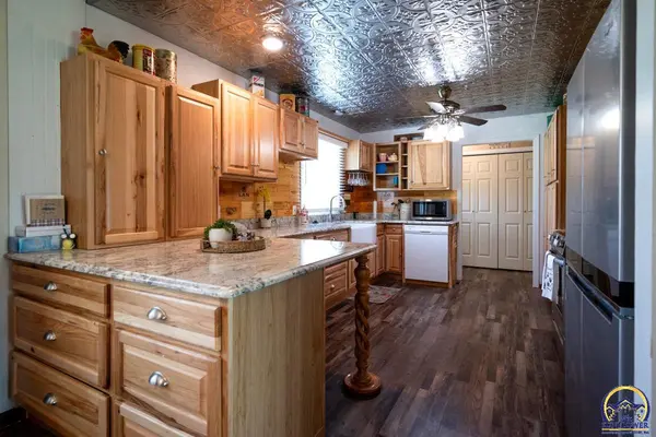 3644 SE Croco RD, Topeka, KS 66605