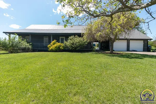 12855 S RD, Hoyt, KS 66440
