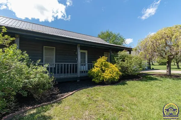 12855 S RD, Hoyt, KS 66440