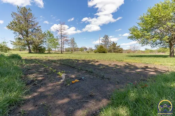 12855 S RD, Hoyt, KS 66440