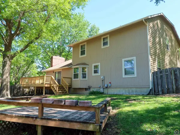 2946 Rio Vista Dr, Emporia, KS 66801