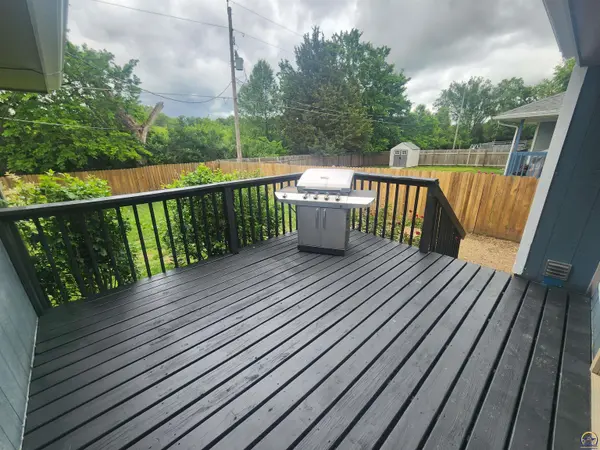 3100 SW 35th TER, Topeka, KS 66614