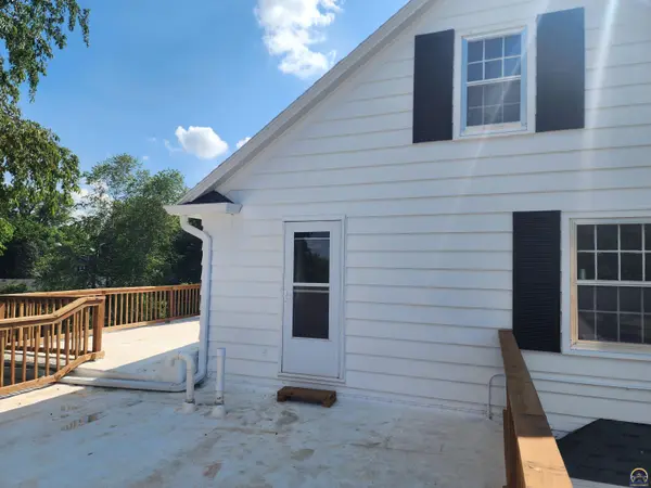 807 SW Terrace AVE, Topeka, KS 66611