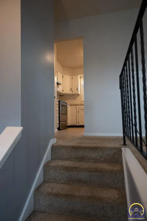 2502 Coronado Ct, Emporia, KS 66801