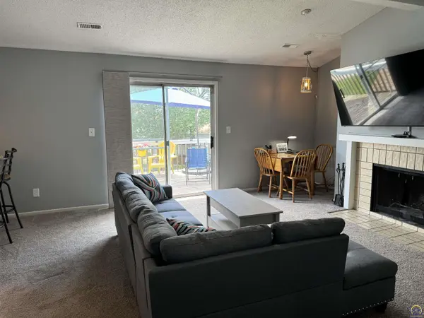 5857 SW 22nd Ter #Unit 3, Topeka, KS 66614