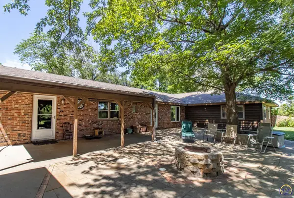 4661 NW 86th St, Topeka, KS 66618-2904