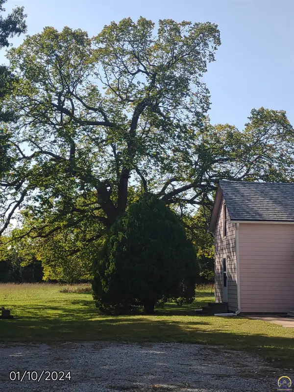 1632 Road M5 #1632, Emporia, KS 66801