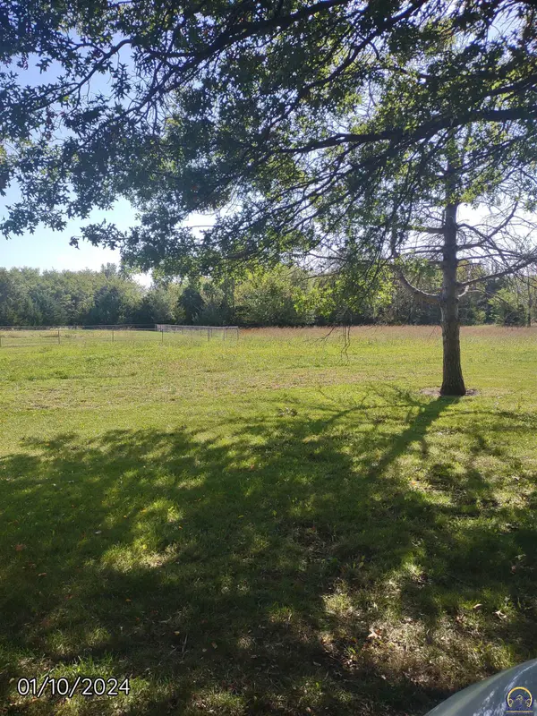 1632 Road M5 #1632, Emporia, KS 66801
