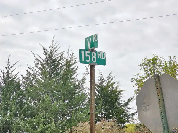 00000 V RD, Hoyt, KS 66440