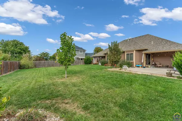 2523 SW Santa Fe CT, Topeka, KS 66614