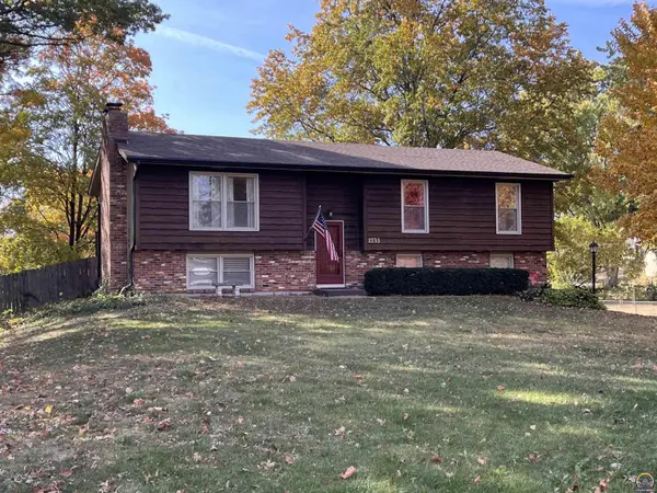 1733 SE 37th ST,  Topeka,  KS 66605