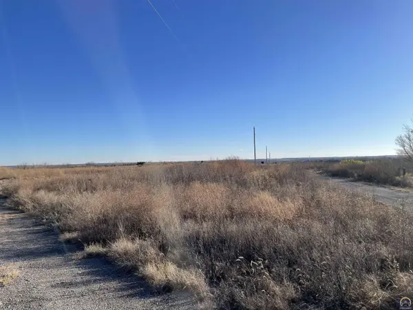 1327 SE 85th St, Wakarusa, KS 66546