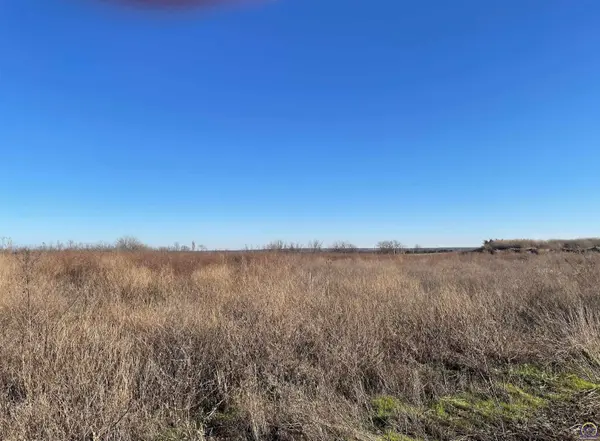 1327 SE 85th St, Wakarusa, KS 66546