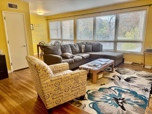 1301 SW Fillmore ST #Unit 27, Topeka, KS 66604