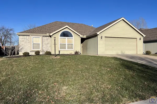 3004 Winston DR,  Lawrence,  KS 66049