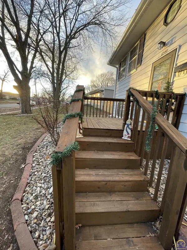 1248 SE 36th ST, Topeka, KS 66605