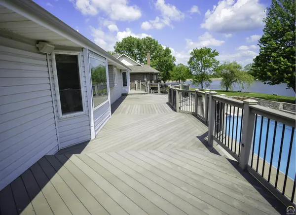 2910 West Lake Dr, Emporia, KS 66801