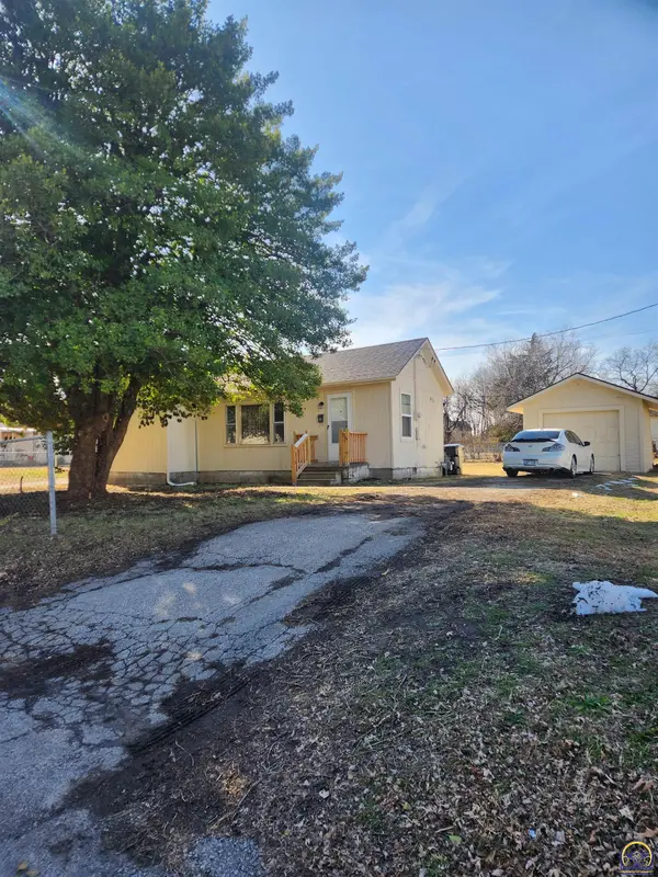 1191 SW Hillsdale ST,  Topeka,  KS 66604