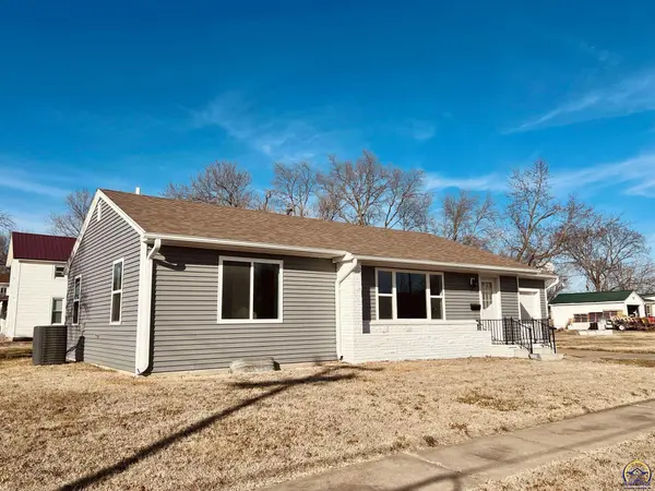 306 Main ST, Osage City, KS 66523