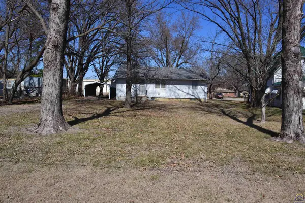 133 W Lincoln ST, Burlingame, KS 66413-9999