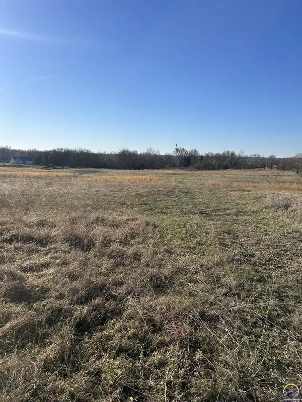 400 W 7th St,  Pomona,  KS 66076