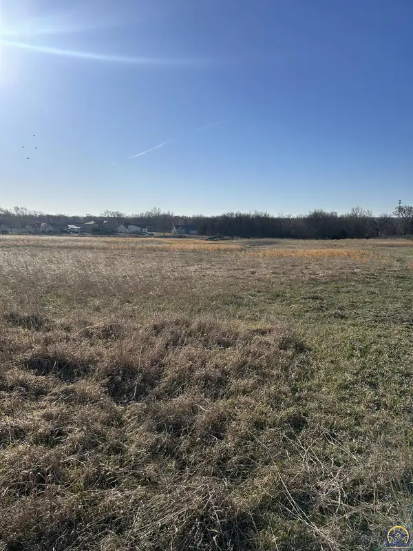 400 W 7th St, Pomona, KS 66076