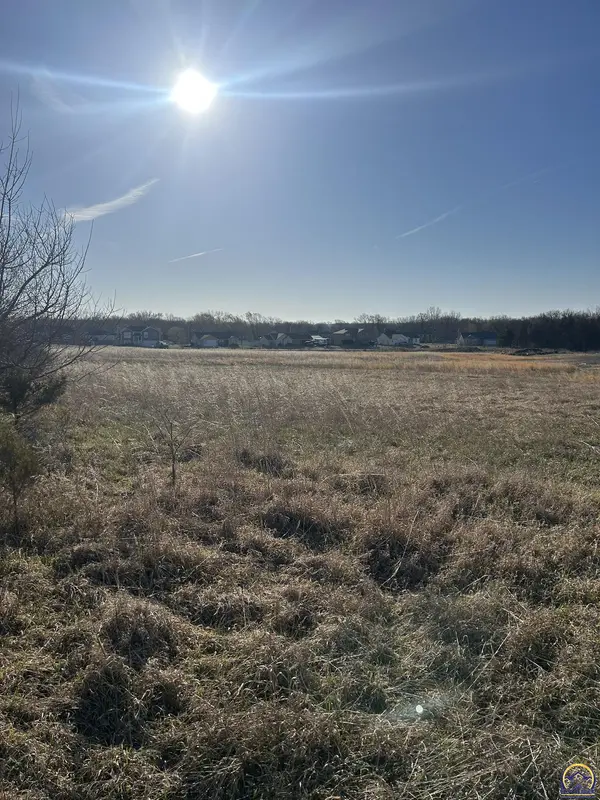 400 W 7th St, Pomona, KS 66076