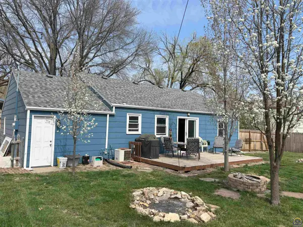 1107 W 18th ST, Emporia, KS 66801-0000