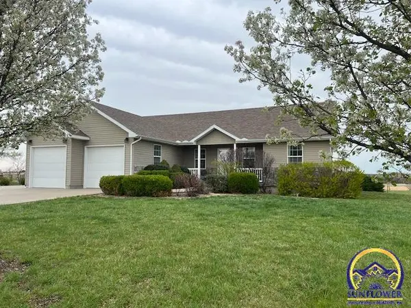 920 Arrowhead DR, New Strawn, KS 66839