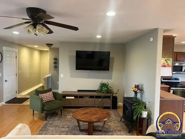 920 Arrowhead DR, New Strawn, KS 66839