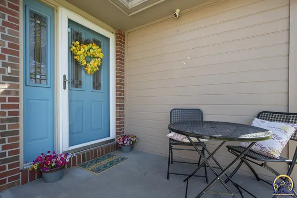 3312 NW 33rd TER, Topeka, KS 66618
