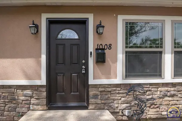 1008 SE 36th ST, Topeka, KS 66605