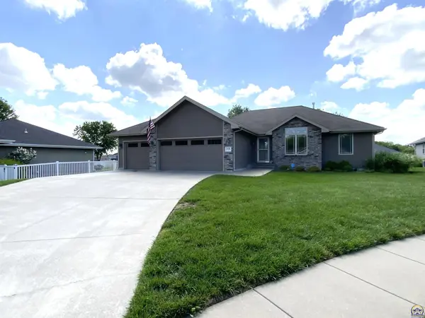 3431 SW 47th CT, Topeka, KS 66610