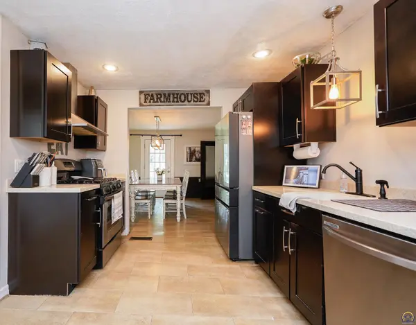524 Third St, Whiting, KS 66552