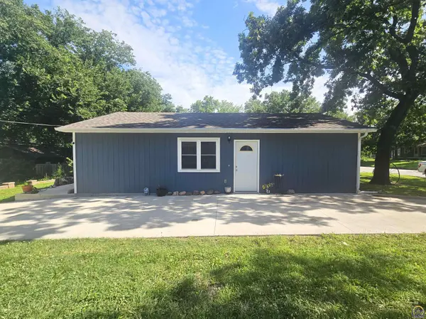113 S State ST, Emporia, KS 66801