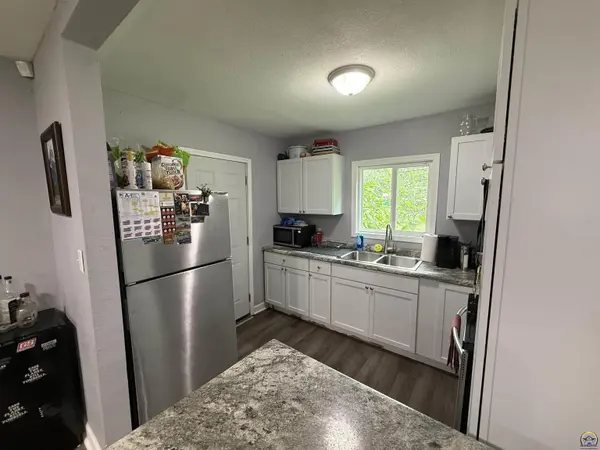 2303 SW High AVE, Topeka, KS 66611