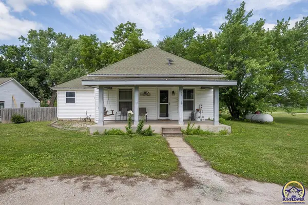 225 S Jackson ST #000 Poplar St, Delia, KS 66418