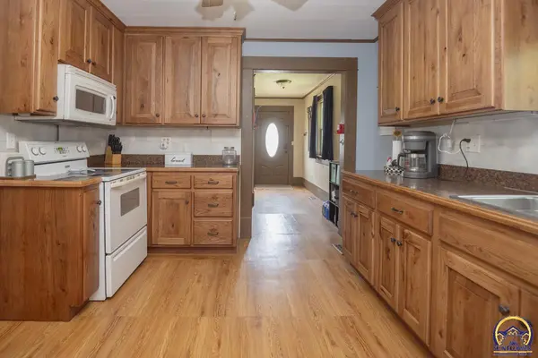 225 S Jackson ST #000 Poplar St, Delia, KS 66418