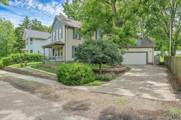 222 NW Circle ST, Topeka, KS 66606