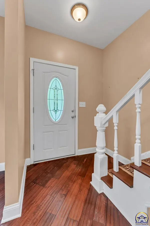 222 NW Circle ST, Topeka, KS 66606