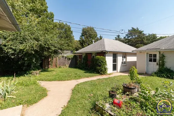 1628 SW Randolph AVE, Topeka, KS 66604