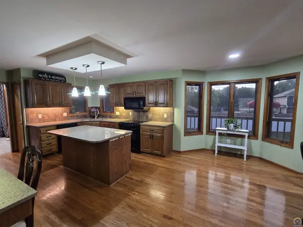 2908 SE Aries AVE, Topeka, KS 66605