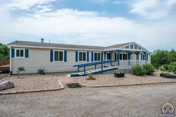 5706 SW Urish RD, Topeka, KS 66610