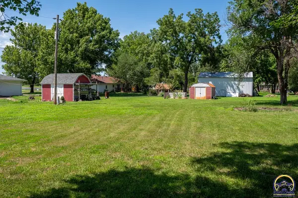 4250 SE Shawnee Heights RD, Tecumseh, KS 66542