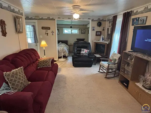 522 E 5th, Strong City, KS 66869