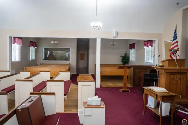 2322 NE Laurent ST, Topeka, KS 66616